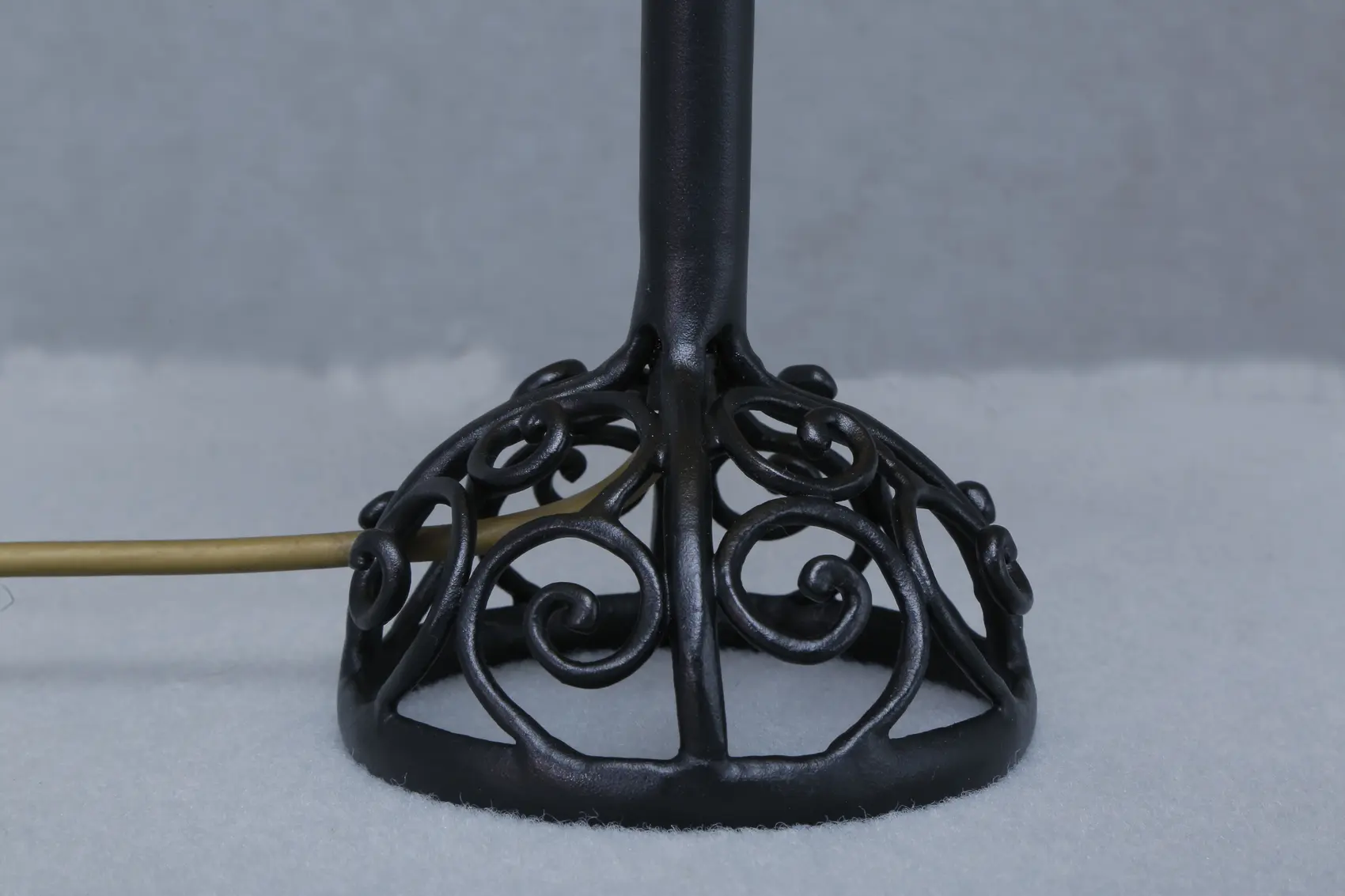 Table lamp with a shade made of beef bladder 75 - Image 3